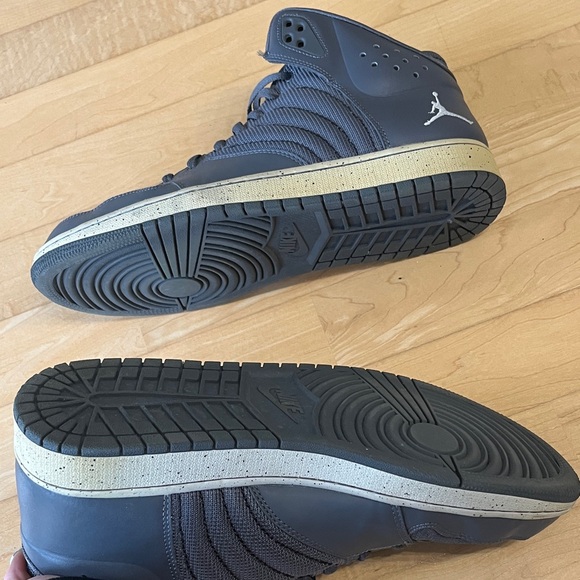 Jordan flight 4 Men's Dark Gray High-Top Sneakers - Picture 3 of 6